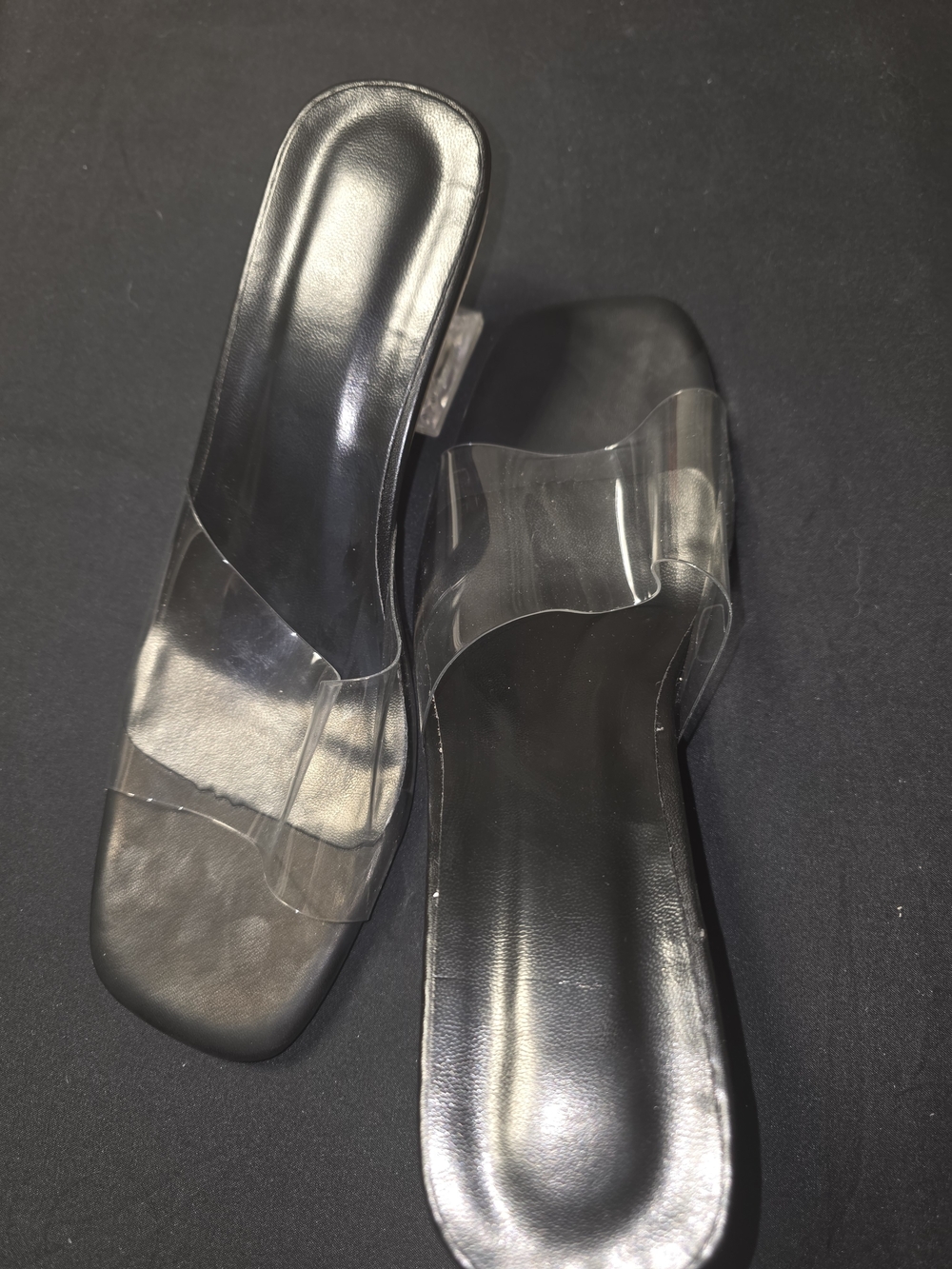 Source Unknown Black Slides with Clear Strap